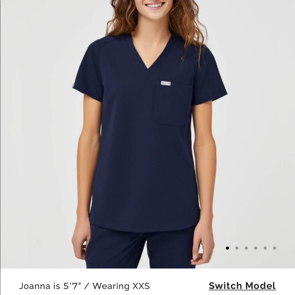 Figs scrub top